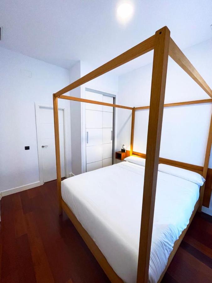Catedral Square Apartment Севиля Екстериор снимка