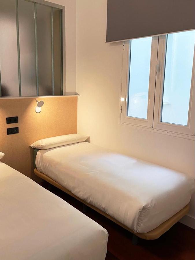 Catedral Square Apartment Севиля Екстериор снимка