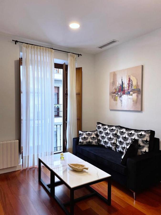 Catedral Square Apartment Севиля Екстериор снимка