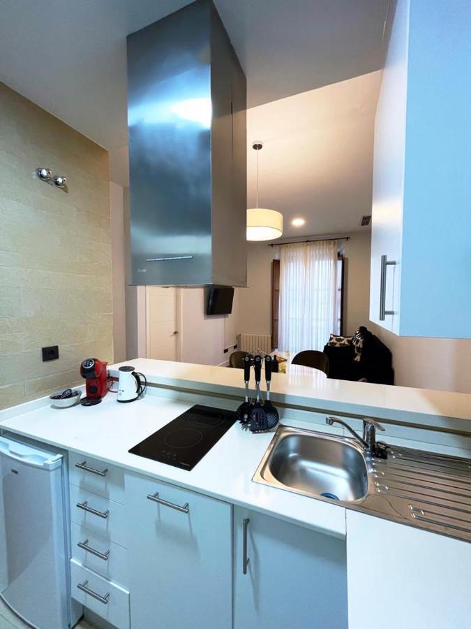 Catedral Square Apartment Севиля Екстериор снимка
