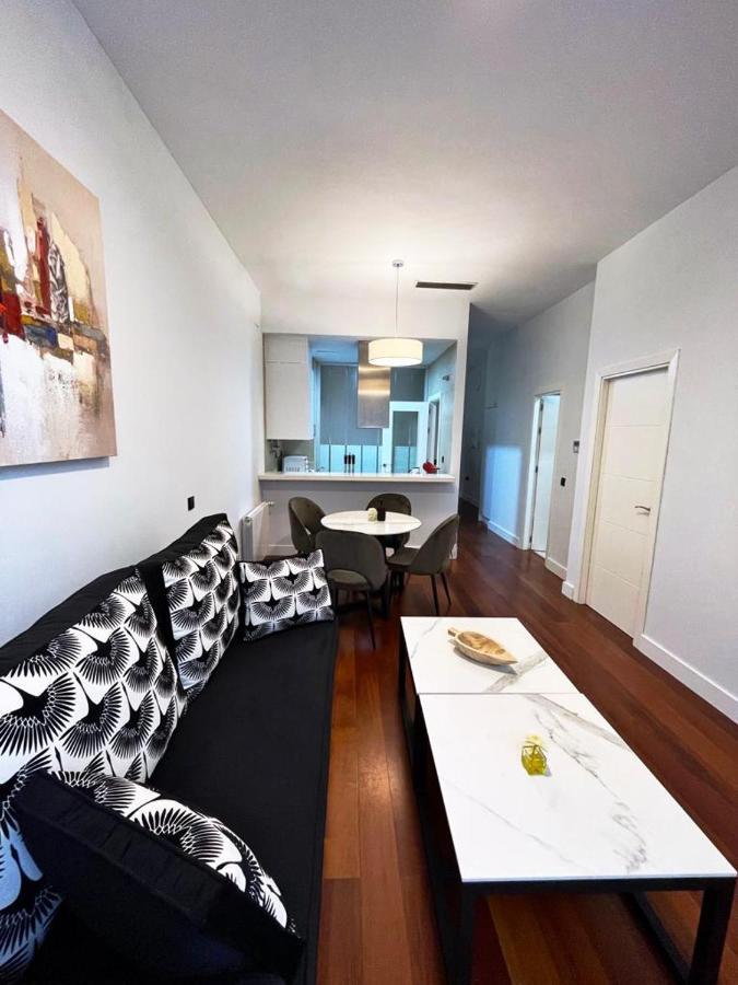 Catedral Square Apartment Севиля Екстериор снимка
